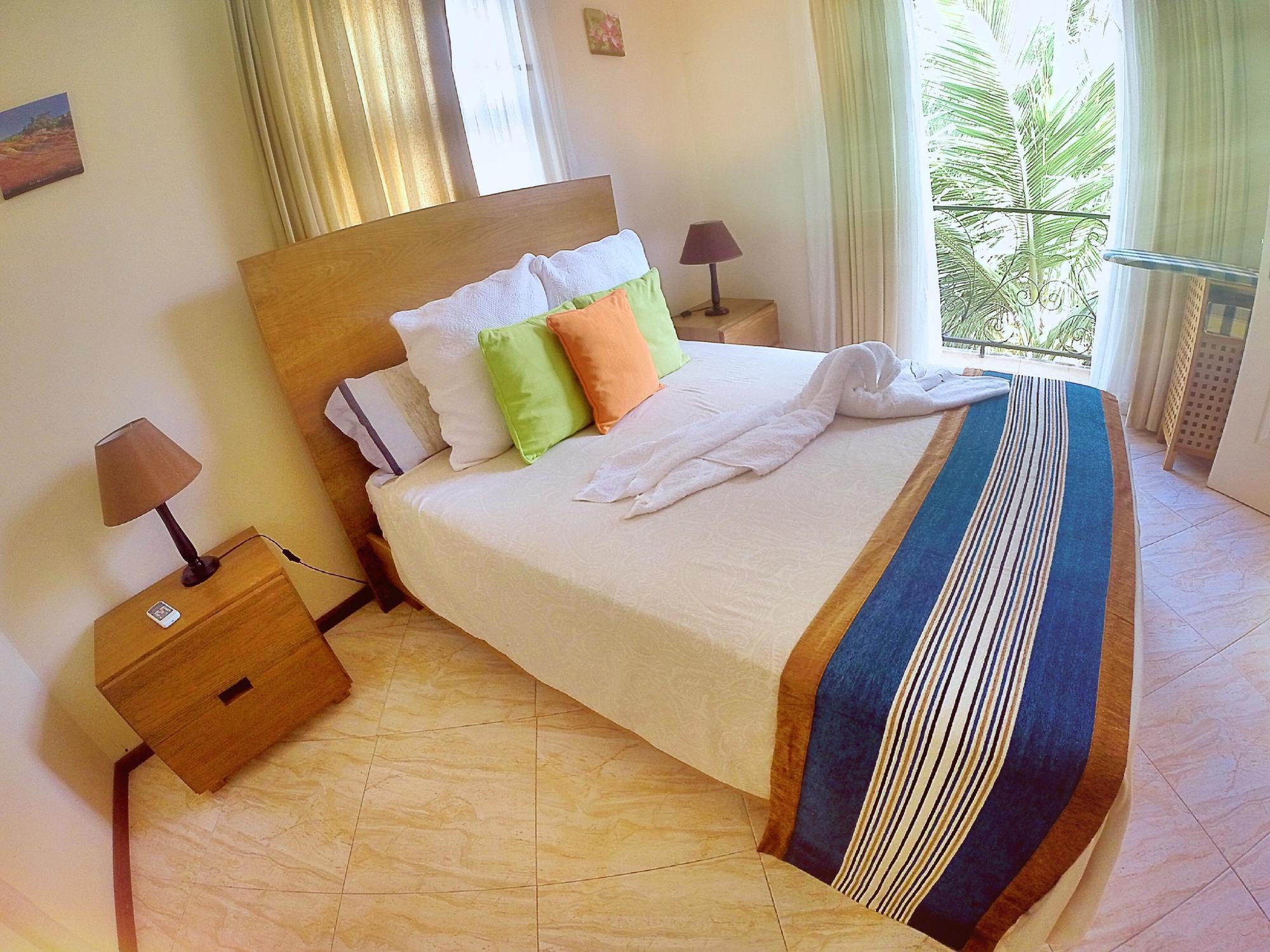 Here Paradise Hotel Blue Bay Exterior photo